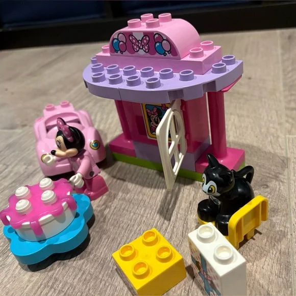 Lego Duplo Disney Junior Minnie's Birthday Party Building Brick Set #10873 - Picture 4 of 8